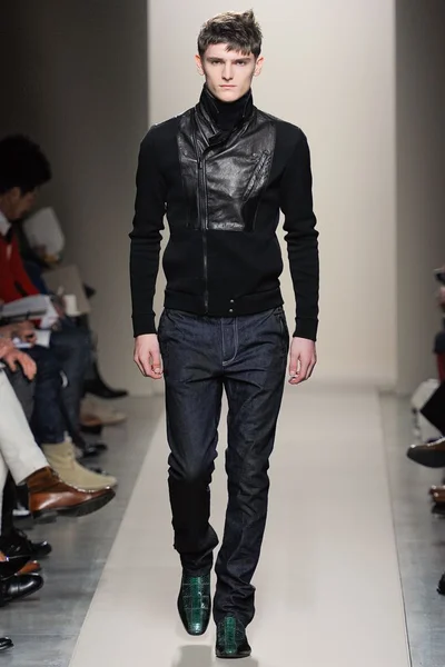 Look 14